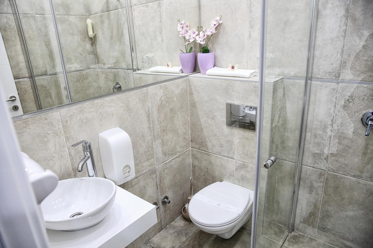 Bed and Breakfast Sunny Hill Garden Stara Pazova Exterior foto